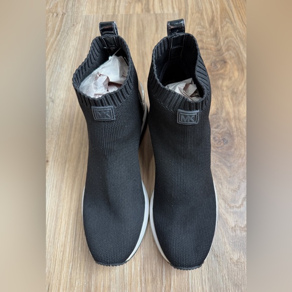 Michael Kors Skyler Knit Wedge Sneakers – Black, Size 7 (LNK) - Picture 7 of 7